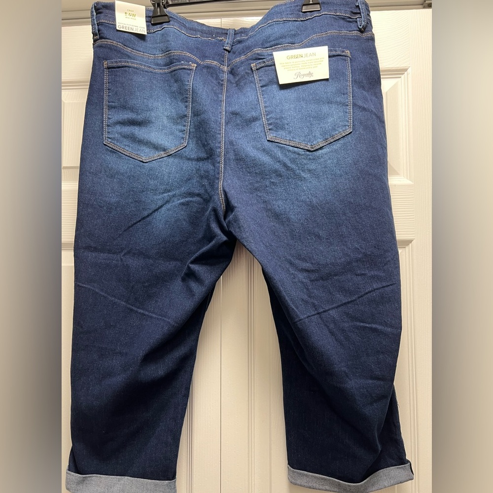 Royalty for Me - women's mid-rise crop stretch capri denim jeans Size 24W NEW WT - Picture 6 of 10